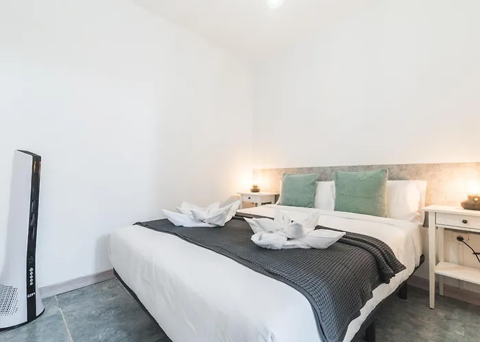 公寓 Home2book Stunning Beachfront Apt,